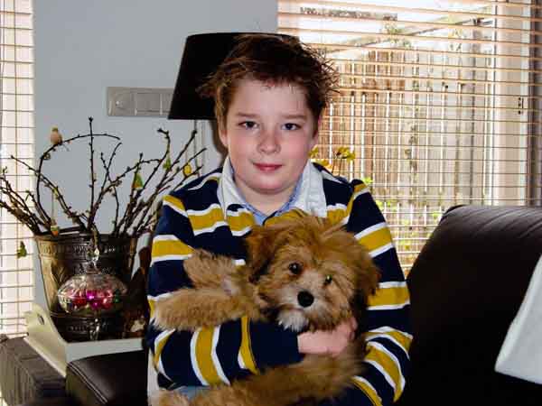Jouri met zijn puppy